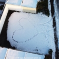 Herz im Schnee 30121Kopie.jpg