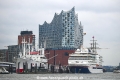 Elbphilharmonie+Ueberseebruecke 111019.jpg