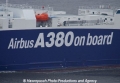 Airbus Logo auf Schiff 281004.jpg