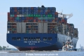 Megacarrier-Sicherungsschlepper 110519-02.jpg