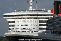 Queen Mary 2 Bruecke SH-120513-05.jpg
