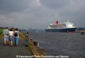 Queen Mary 2 Hamburg 19704-4.jpg