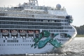 Vorschiff-Norwegian Jade 4617-02.jpg