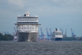 MSC Splendida + Queen Elizabeth 050515.JPG