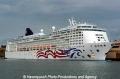 Pride of America (OS-050307-07).jpg