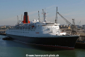 Queen Elizabeth 2 160706-08.jpg