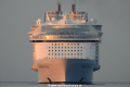 Symphony of the Seas 220418-02.jpg