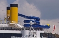 Costa Mediterranea Wasserrutsche 27503.jpg