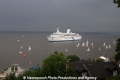 Elbe mit Segelregatta 8701.jpg